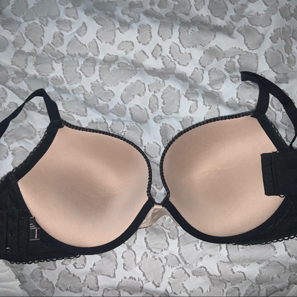 Victoria Secret Push Up Bra - Picture 3 of 5